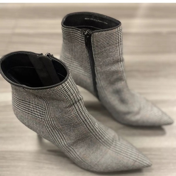 Cabi Dandy Glen Plaid Black & Gray Stiletto Ankle Booties Women's Size 9M - Picture 16 of 16